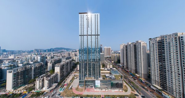 珠海拱北口岸丽芮酒店外观