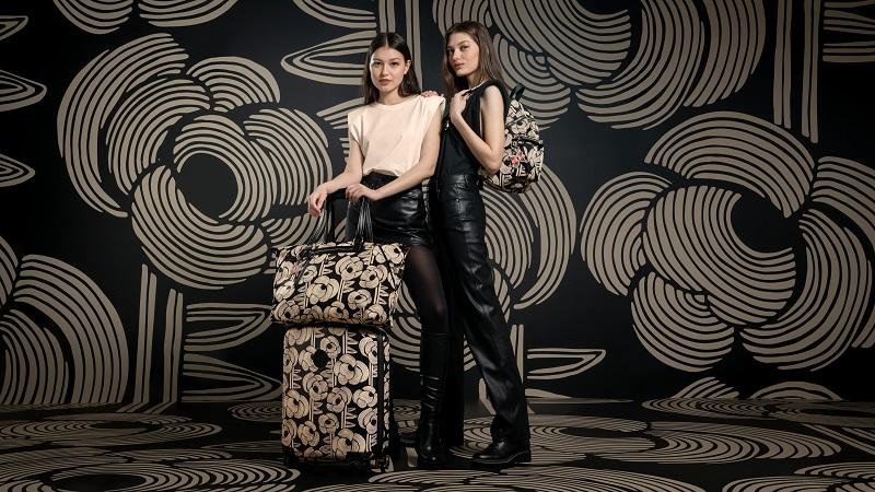 Kipling与Anna Sui再度携手，全新系列带你乐享轻行逐梦